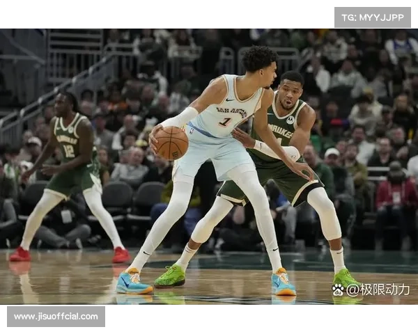 马刺八连胜冲九连，爵士四连败伤病缠身难破局